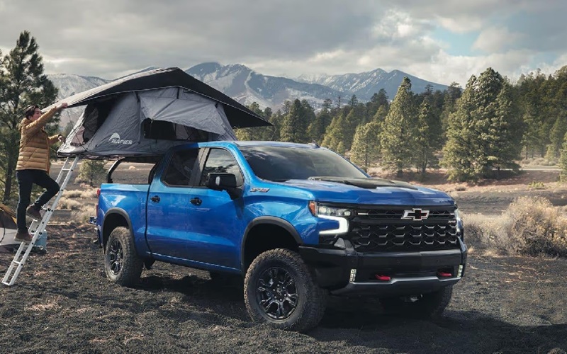 2025 Blue Chevrolet Silverado
