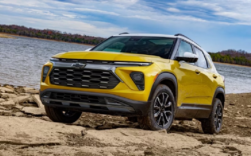 2025 Yellow Chevrolet Trailblazer